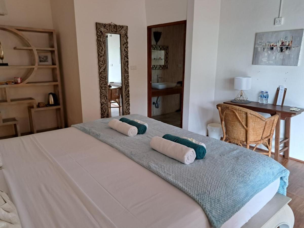 Laura Guest House-Adult Only- Hua Thanon  Buitenkant foto