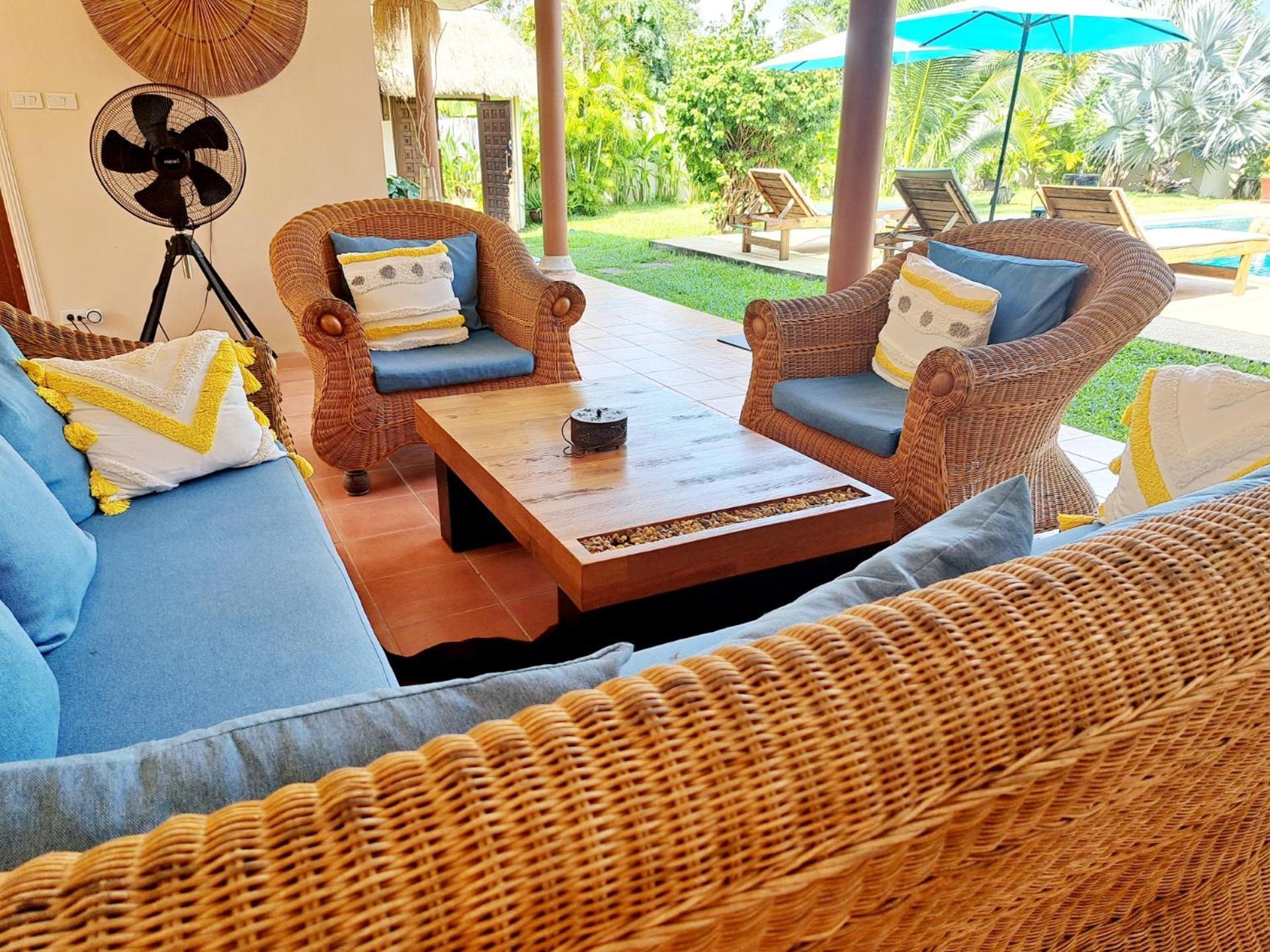 Laura Guest House-Adult Only- Hua Thanon  Buitenkant foto