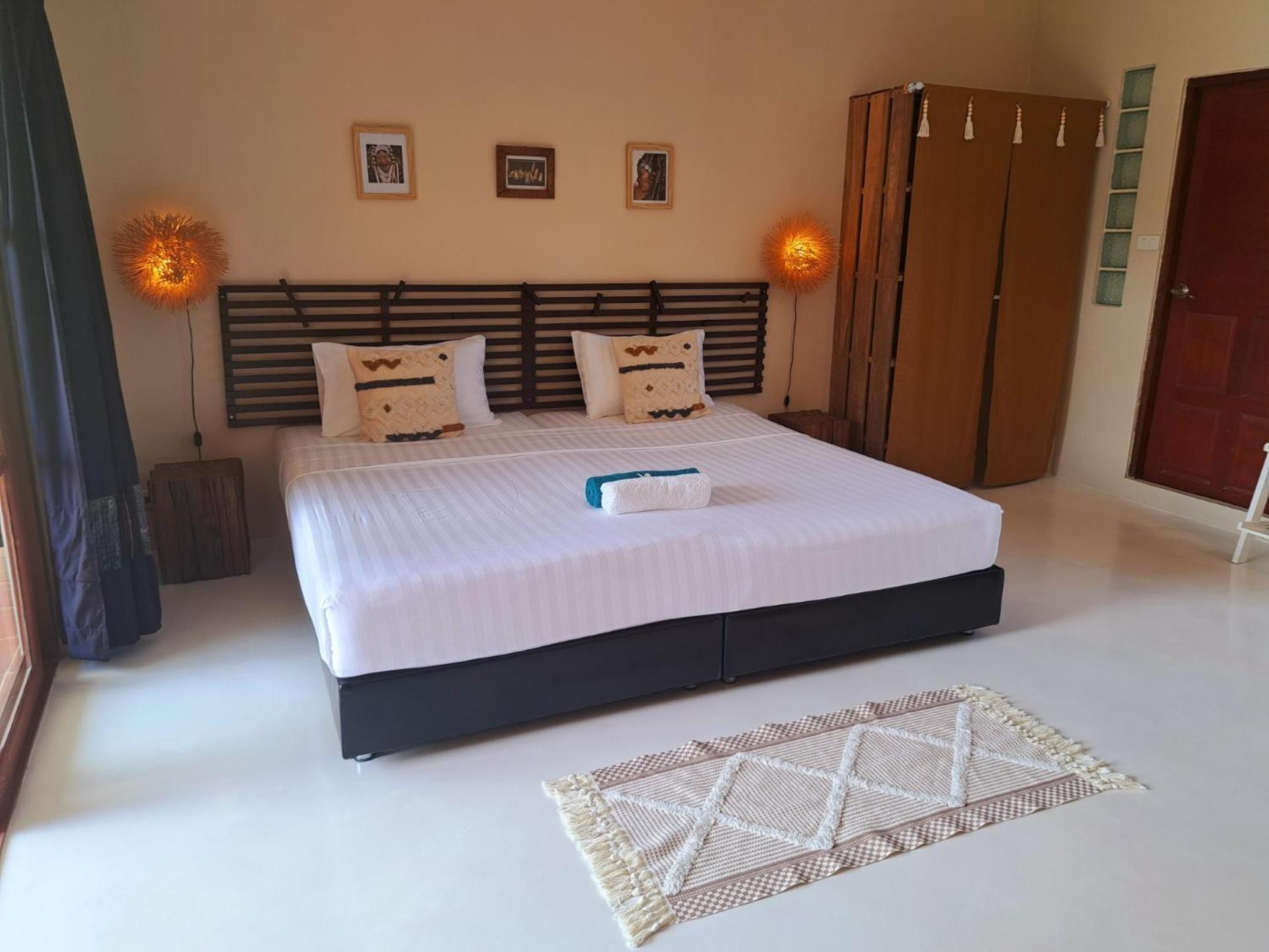 Laura Guest House-Adult Only- Hua Thanon  Buitenkant foto